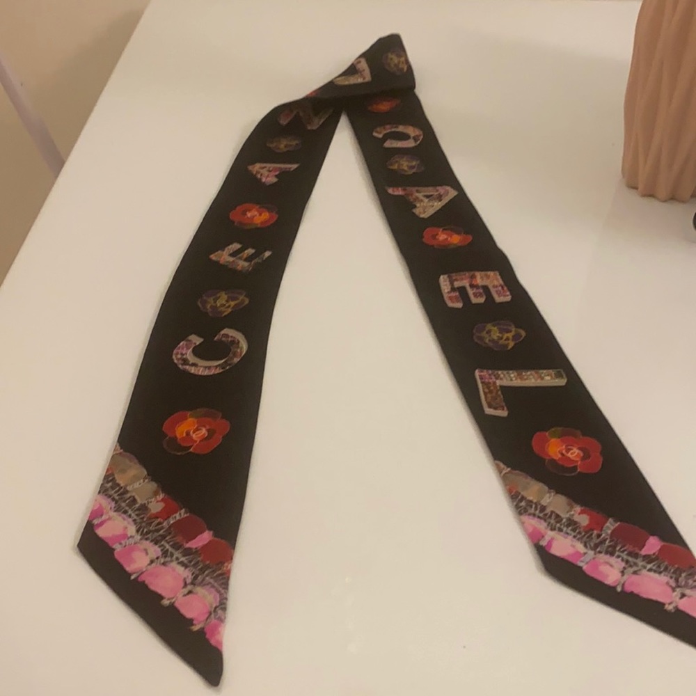 Authentic Chanel Twilly never worn